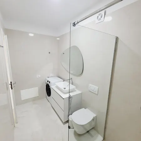 Felicia 2* Sarandë